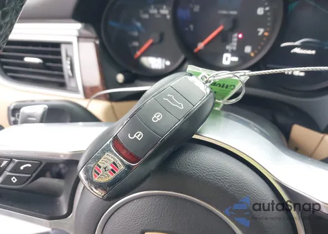 2017 Porsche Macan from USA, damaged, VIN WP1AA2A50HLB09610